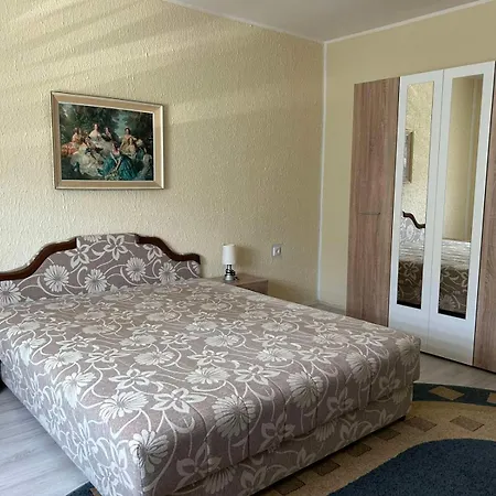 Πανσιόν Aleksa 4*